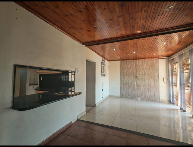 3 BEDROOM FREESTANDING FOR SALE IN WOODVIEW